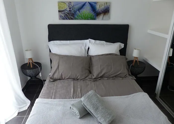 Bavela * 维琪奥港